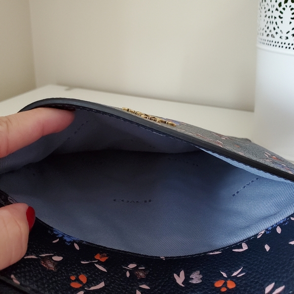 Coach Kitt Messenger Crossbody with Wildflower - Picture 6 of 10